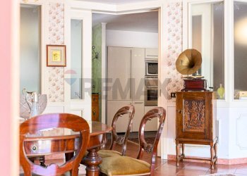Sala da pranzo - Casa semi indipendente VIA DI COLLEVERDE
 
47, Castelnuovo di Porto - foto 33