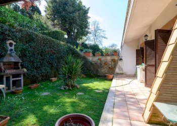Giardino - Casa semi indipendente VIA DI COLLEVERDE
 
47, Castelnuovo di Porto - foto 60