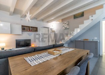 Sala da pranzo - Casa semi indipendente via dei mille
 
58, Barzanò - foto 1