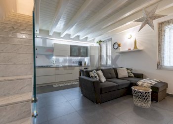 Soggiorno - Casa semi indipendente via dei mille
 
58, Barzanò - foto 7