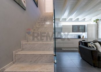 Scale - Casa semi indipendente via dei mille
 
58, Barzanò - foto 9