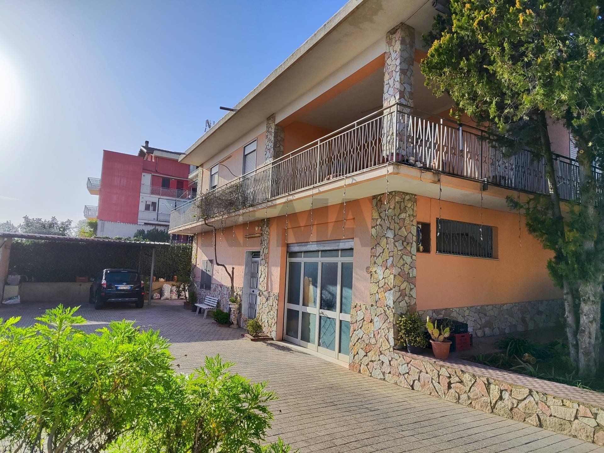 Casa all\'aperto - Villa VIA SALVO D'ACQUISTO
 
8, Caltagirone - foto 1