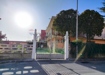 Edificio all\'aperto - Villa VIA SALVO D'ACQUISTO
 
8, Caltagirone - foto 14