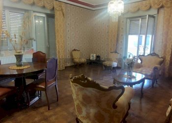 Sala da pranzo - Villa VIA SALVO D'ACQUISTO
 
8, Caltagirone - foto 19
