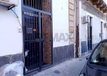 Edificio all\'aperto - Casa indipendente Via cavaliere
 
96, Catania - foto 5