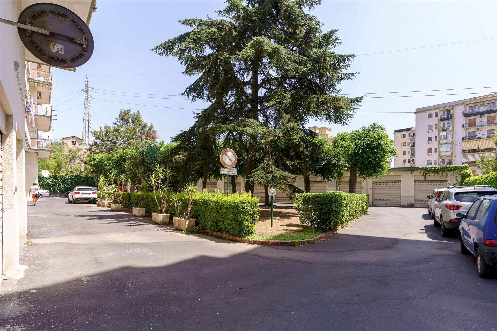 Edificio all\'aperto - Appartamento Via Petra Dell'Ova
 
354, Tremestieri Etneo - foto 2