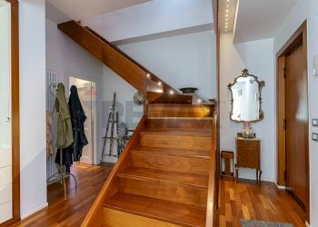 Scale - Appartamento Via Petra Dell'Ova
 
354, Tremestieri Etneo - foto 4