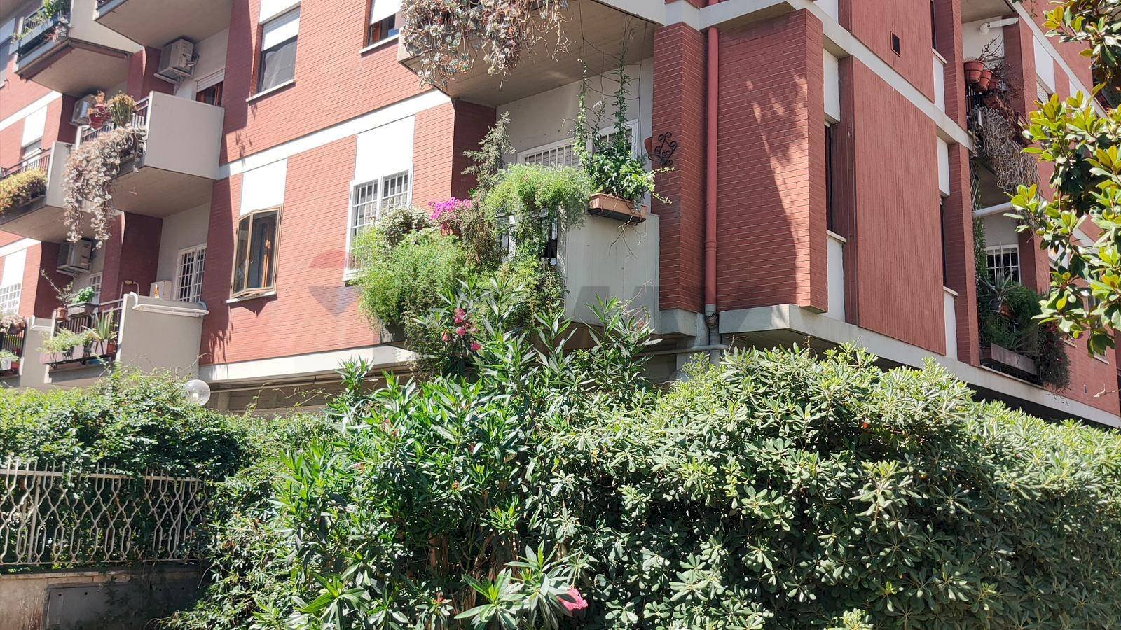 Edificio all\'aperto - Quadrilocale Largo Aldo De Palma
 
1, Roma - foto 3