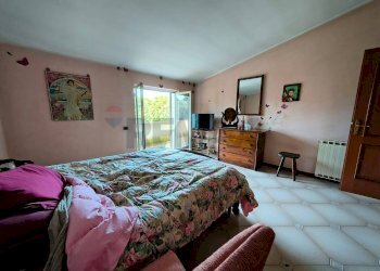 Camera / camera da letto - Three-room apartment Roma - photo 15