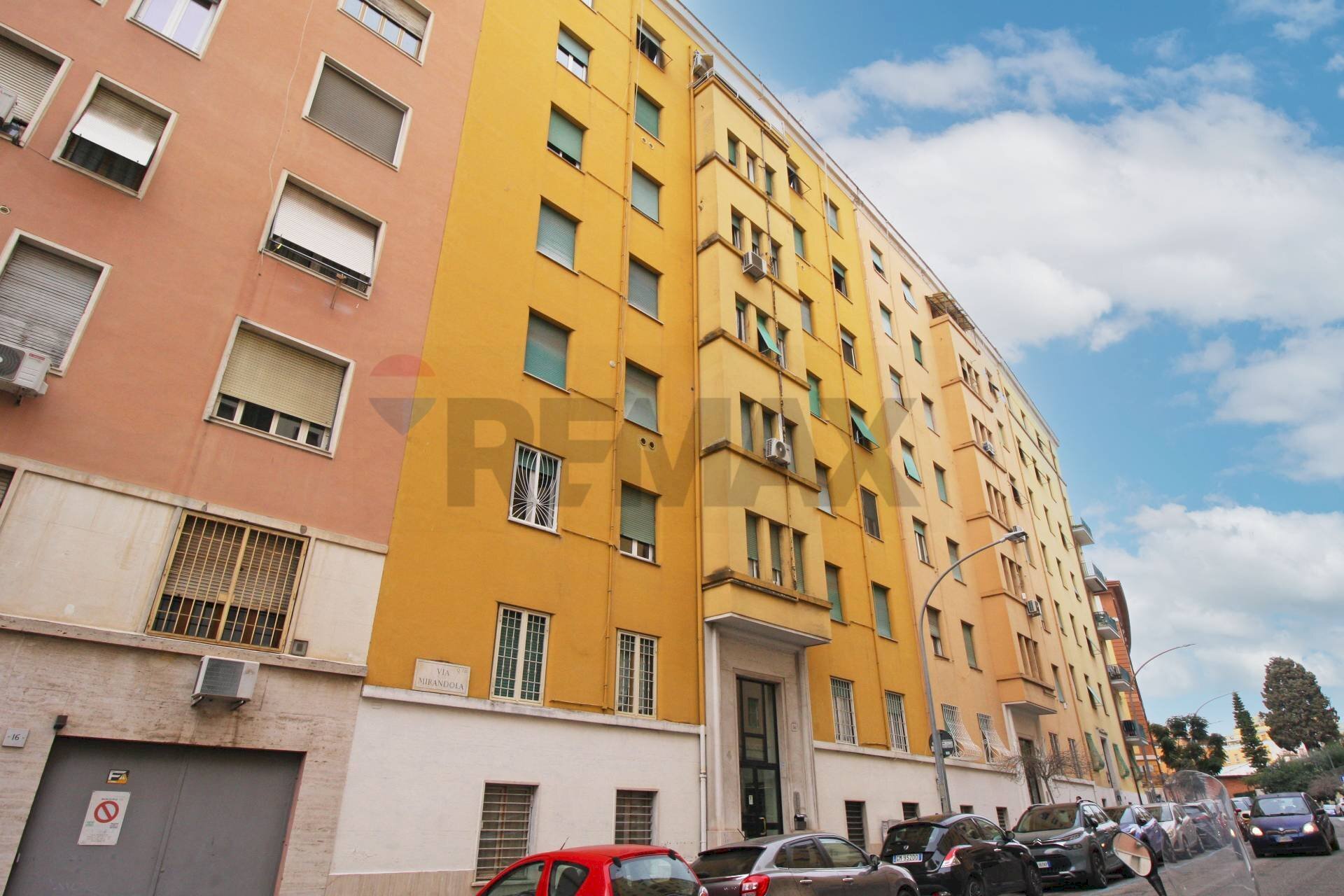 Edificio all\'aperto - Two-room apartment Roma - photo 1