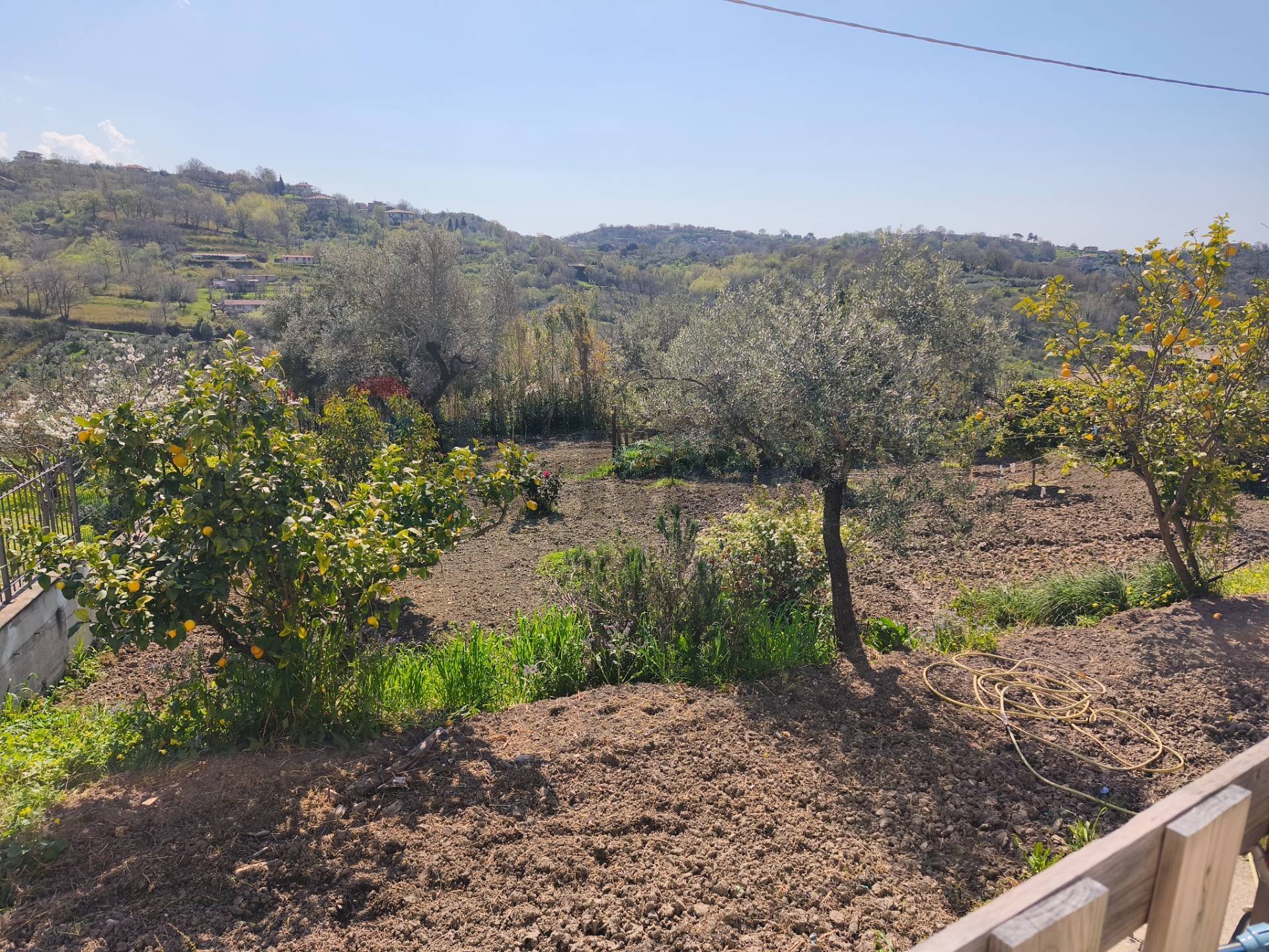 Vista delle montagne - Independent house Via Solacciano
 
29, Minturno - photo 1