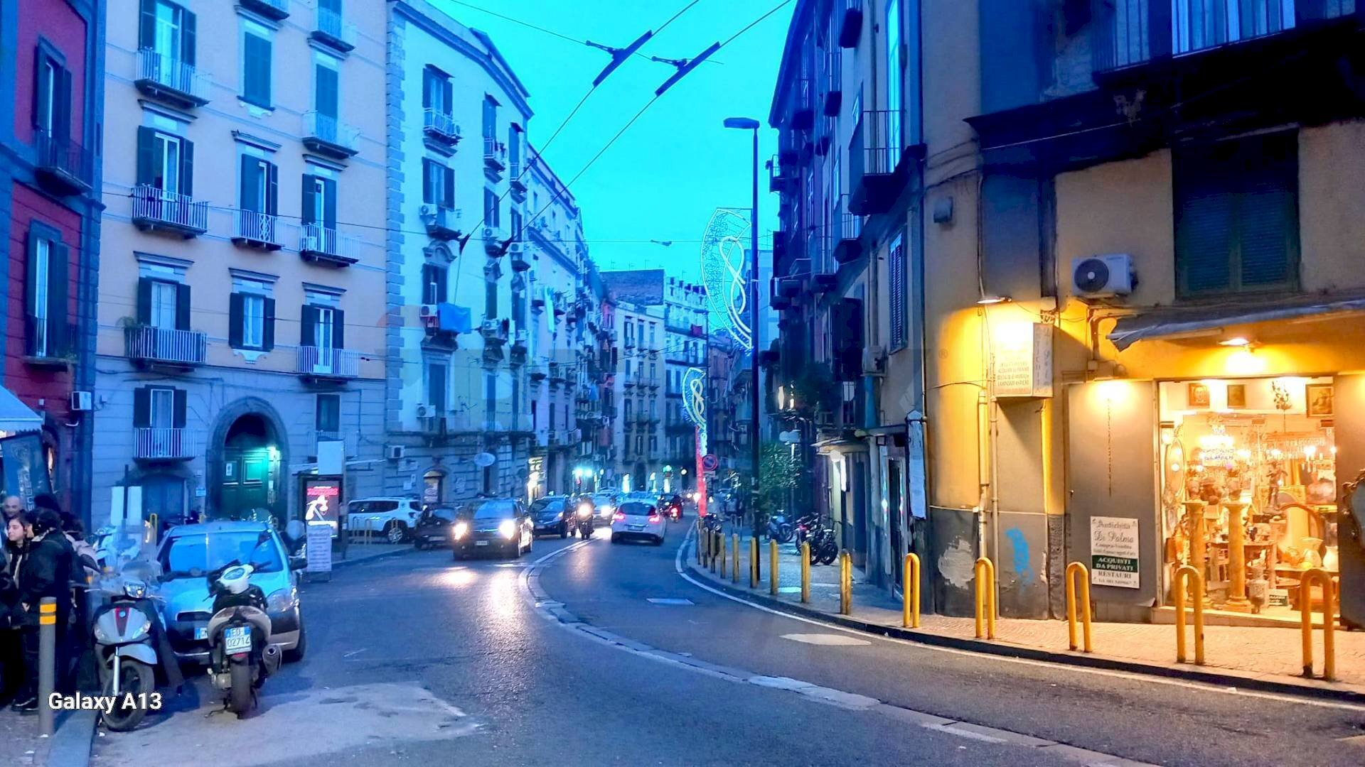 Edificio all\'aperto - One-room apartment Napoli - photo 2