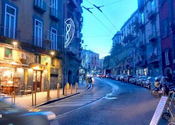 Edificio all\'aperto - One-room apartment Napoli - photo 1