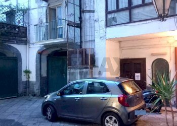 Edificio all\'aperto - One-room apartment Napoli - photo 6