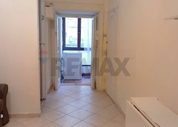 Hall / corridoio - One-room apartment Napoli - photo 15