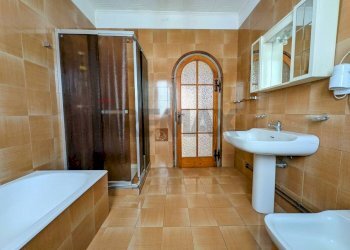 Bagno - Villa Costa Volpino - foto 12