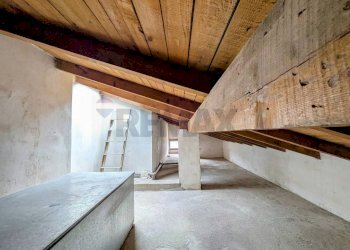 Stanza vuota - Villa Costa Volpino - foto 22