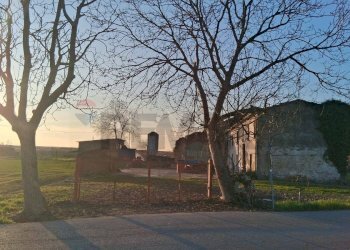 Edificio all\'aperto - Rustico Via Ave
 
6, Isola della Scala - foto 2