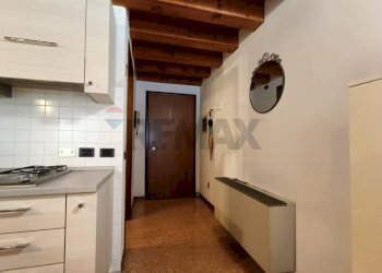 Hall / corridoio - Bilocale CORSO ANDREA PALLADIO
 
73, Vicenza - foto 6