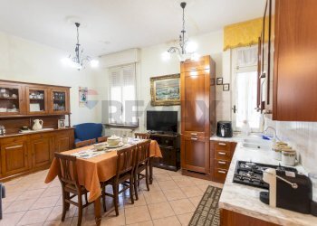 Sala da pranzo - Trilocale Via Fiume
 
2, Salsomaggiore Terme - foto 8