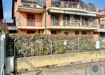 Esterno - Quadrilocale Via Rocchette, Chieri - foto 4