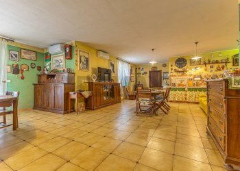 Sala da pranzo - Villa S.V. Baddelonga Russeglia
138, Sassari - photo 30