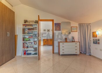 Camera / camera da letto - Villa S.V. Baddelonga Russeglia
138, Sassari - photo 106