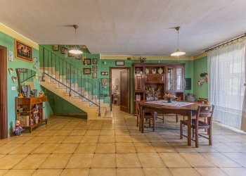 Sala da pranzo - Villa S.V. Baddelonga Russeglia
138, Sassari - photo 124