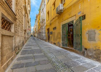 Edificio all\'aperto - Commercial Premises Via Turritana
 
68, Sassari - photo 1