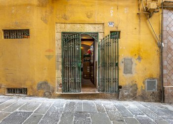 Edificio all\'aperto - Commercial Premises Via Turritana
 
68, Sassari - photo 2