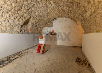 Stanza vuota - Commercial Premises Via Turritana
 
68, Sassari - photo 5