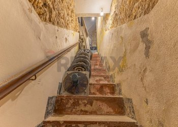 Scale - Commercial Premises Via Turritana
 
68, Sassari - photo 9