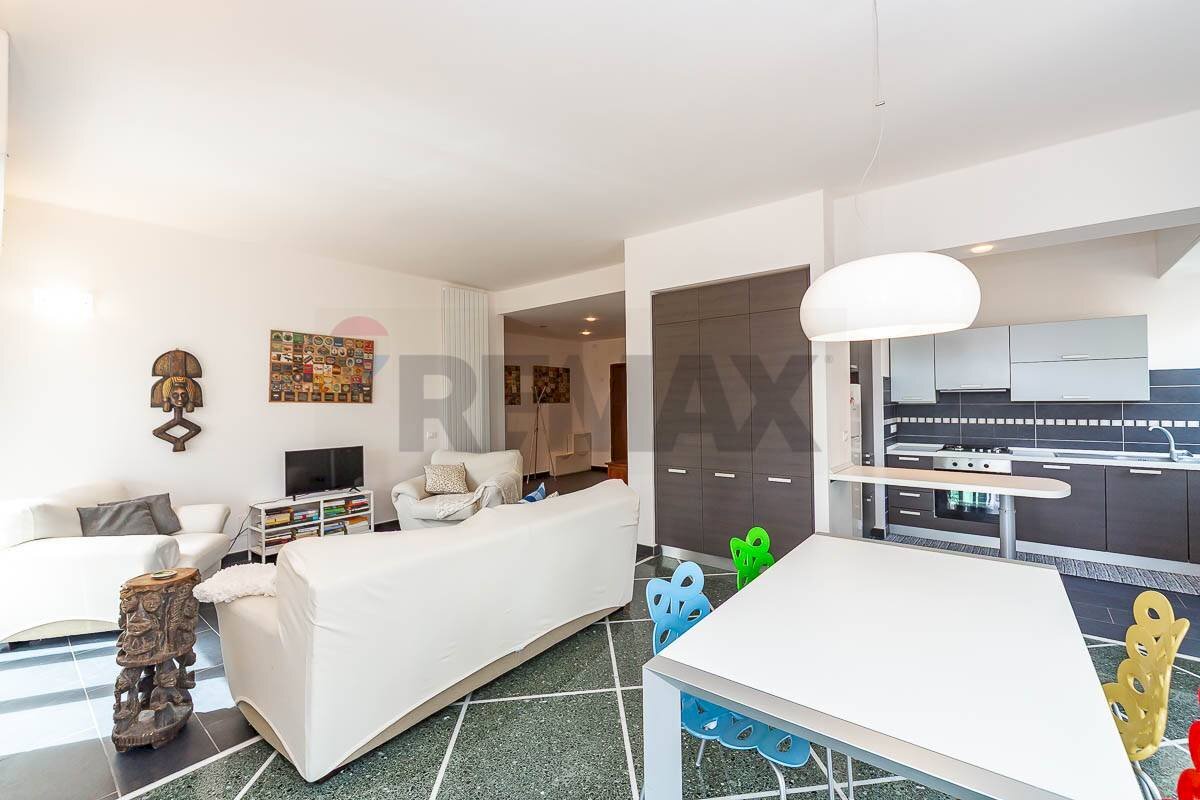 Sala da pranzo - Trilocale via Baisi
 
59, Rapallo - foto 2