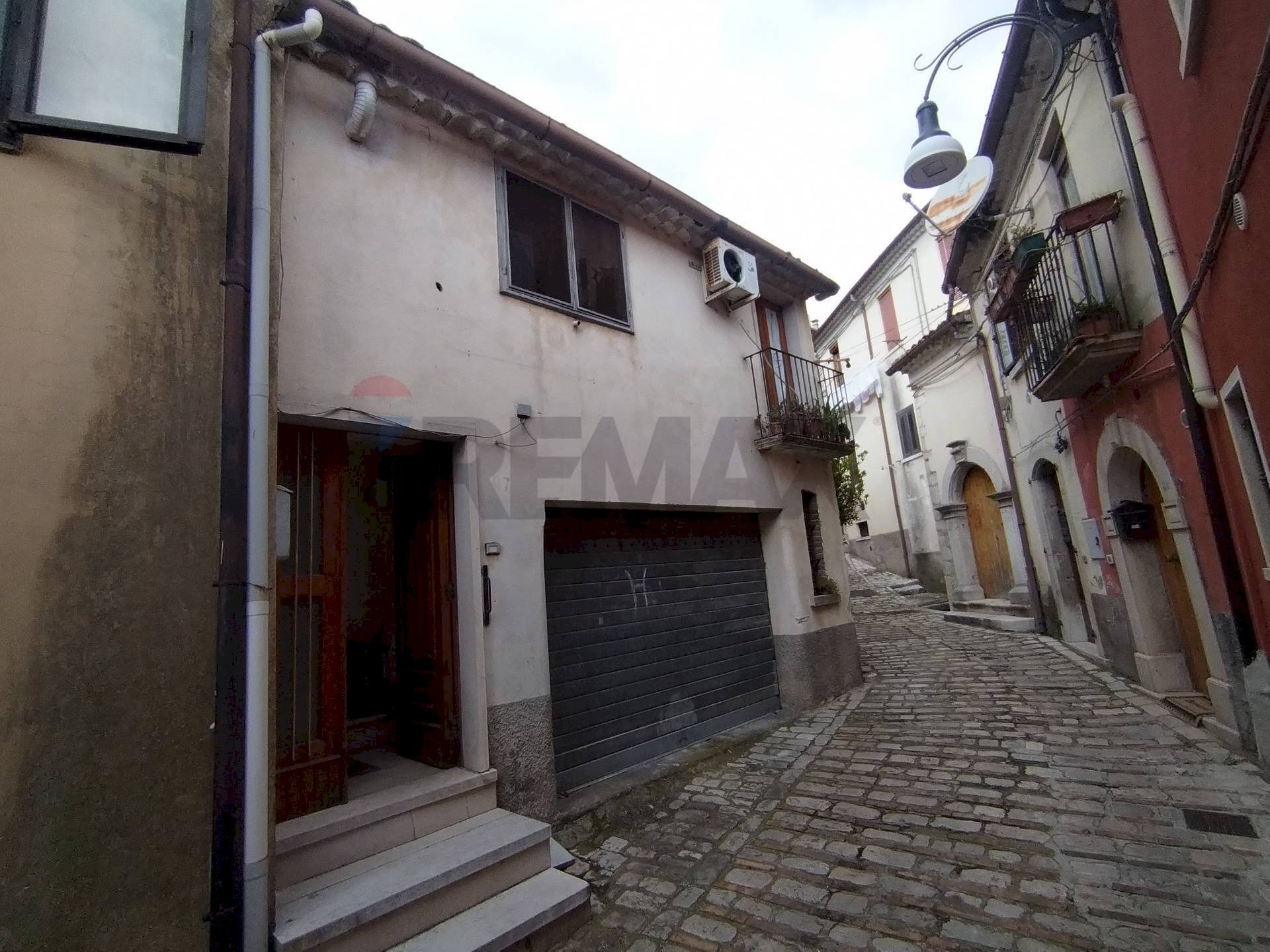 Casa all\'aperto - Casa semi indipendente VIA ACHILLE SANNIA
 
97, Morcone - foto 1