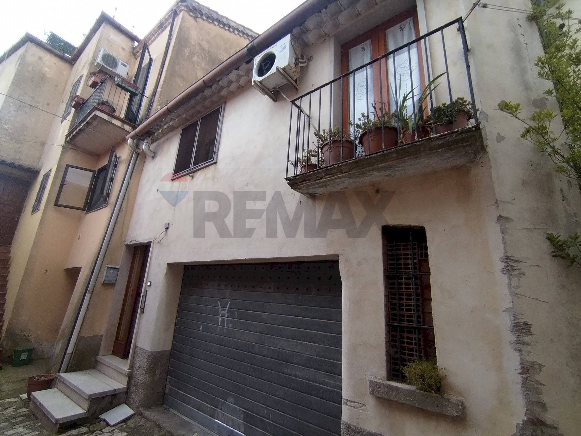 Edificio all\'aperto - Casa semi indipendente VIA ACHILLE SANNIA
 
97, Morcone - foto 3