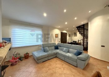 Soggiorno - Villa contrada accia
69, Santa Flavia - photo 8