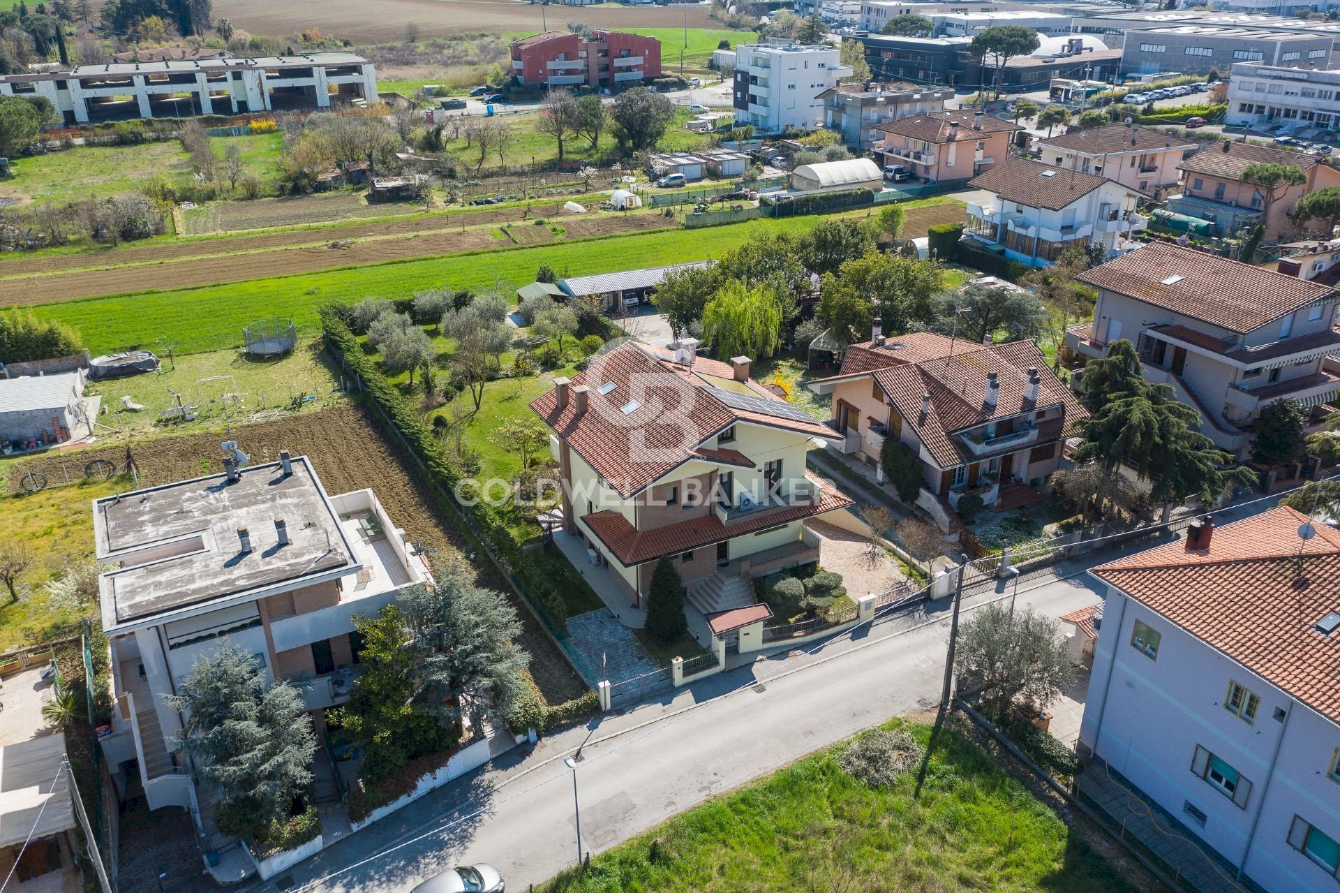 Foto 2 - Villa Viale Marche
 
27, Riccione - foto 2