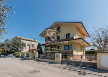 Foto 53 - Villa Viale Marche
27, Riccione - photo 53