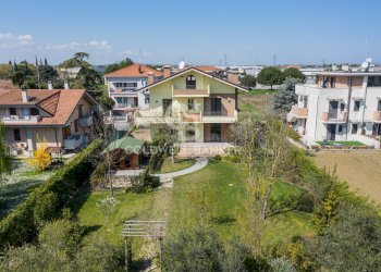 Foto 55 - Villa Viale Marche
27, Riccione - photo 55