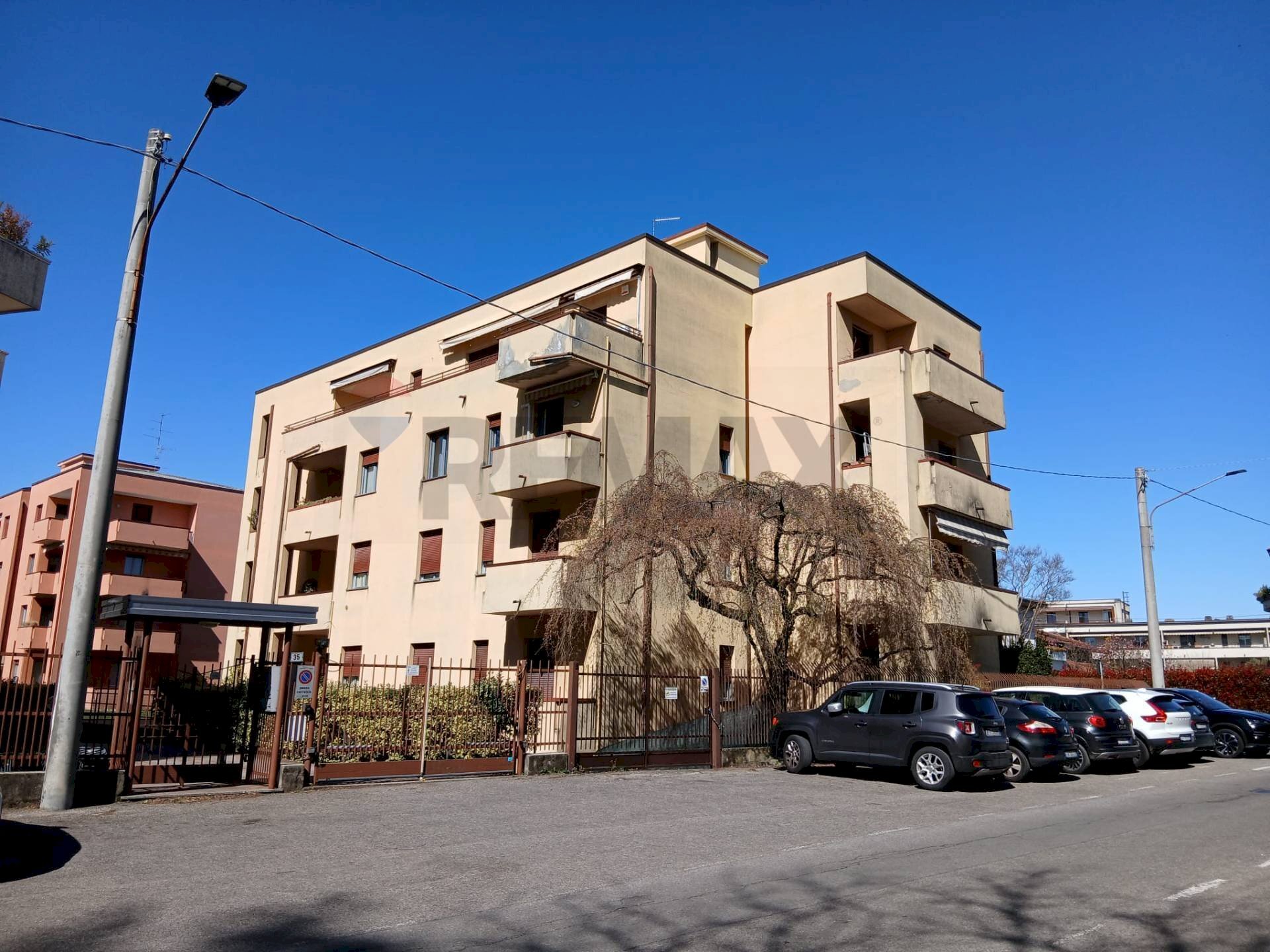 Edificio all\'aperto - Three-room apartment via napoleone ruberto
 
37, Cardano al Campo - photo 1
