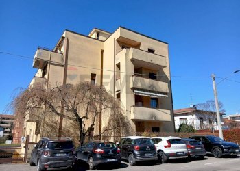 Edificio all\'aperto - Three-room apartment via napoleone ruberto
 
37, Cardano al Campo - photo 2