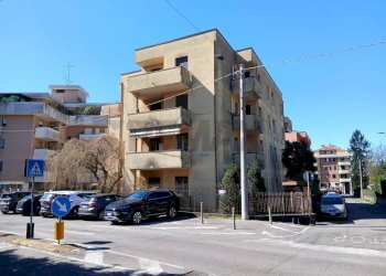 Edificio all\'aperto - Three-room apartment via napoleone ruberto
 
37, Cardano al Campo - photo 3