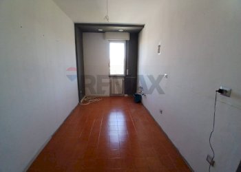 Stanza vuota - Three-room apartment via napoleone ruberto
 
37, Cardano al Campo - photo 8