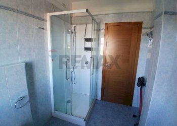 Bagno - Three-room apartment via napoleone ruberto
 
37, Cardano al Campo - photo 9