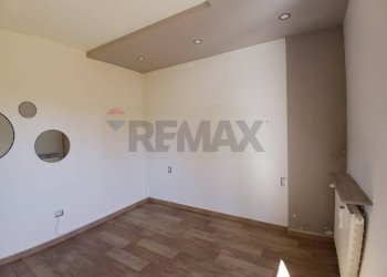 Stanza vuota - Three-room apartment via napoleone ruberto
 
37, Cardano al Campo - photo 11