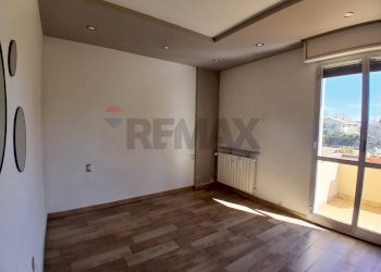 Stanza vuota - Three-room apartment via napoleone ruberto
 
37, Cardano al Campo - photo 12