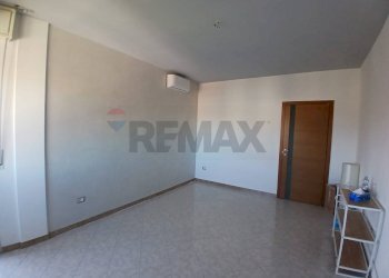 Stanza vuota - Three-room apartment via napoleone ruberto
 
37, Cardano al Campo - photo 15