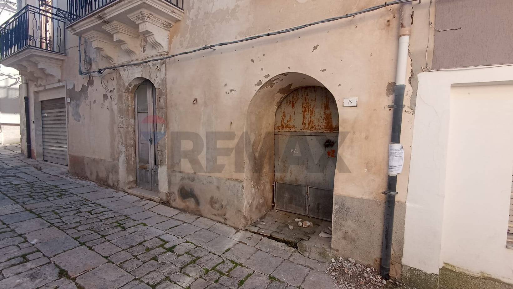 Edificio all\'aperto - Casa indipendente via terlato
 
3, Chiaramonte Gulfi - foto 1