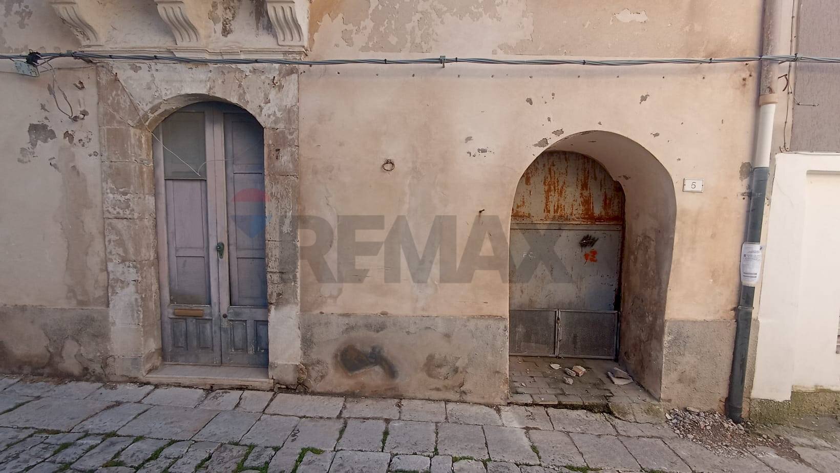 Edificio all\'aperto - Casa indipendente via terlato
 
3, Chiaramonte Gulfi - foto 2