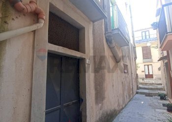 Edificio all\'aperto - Casa indipendente via terlato
 
3, Chiaramonte Gulfi - foto 4
